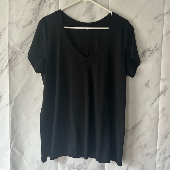 AMBIANCE - BLACK VNECK SHORT SLEEVE STRETCH BLACK TOP WOMENS 3X NWOT - Picture 1 of 8